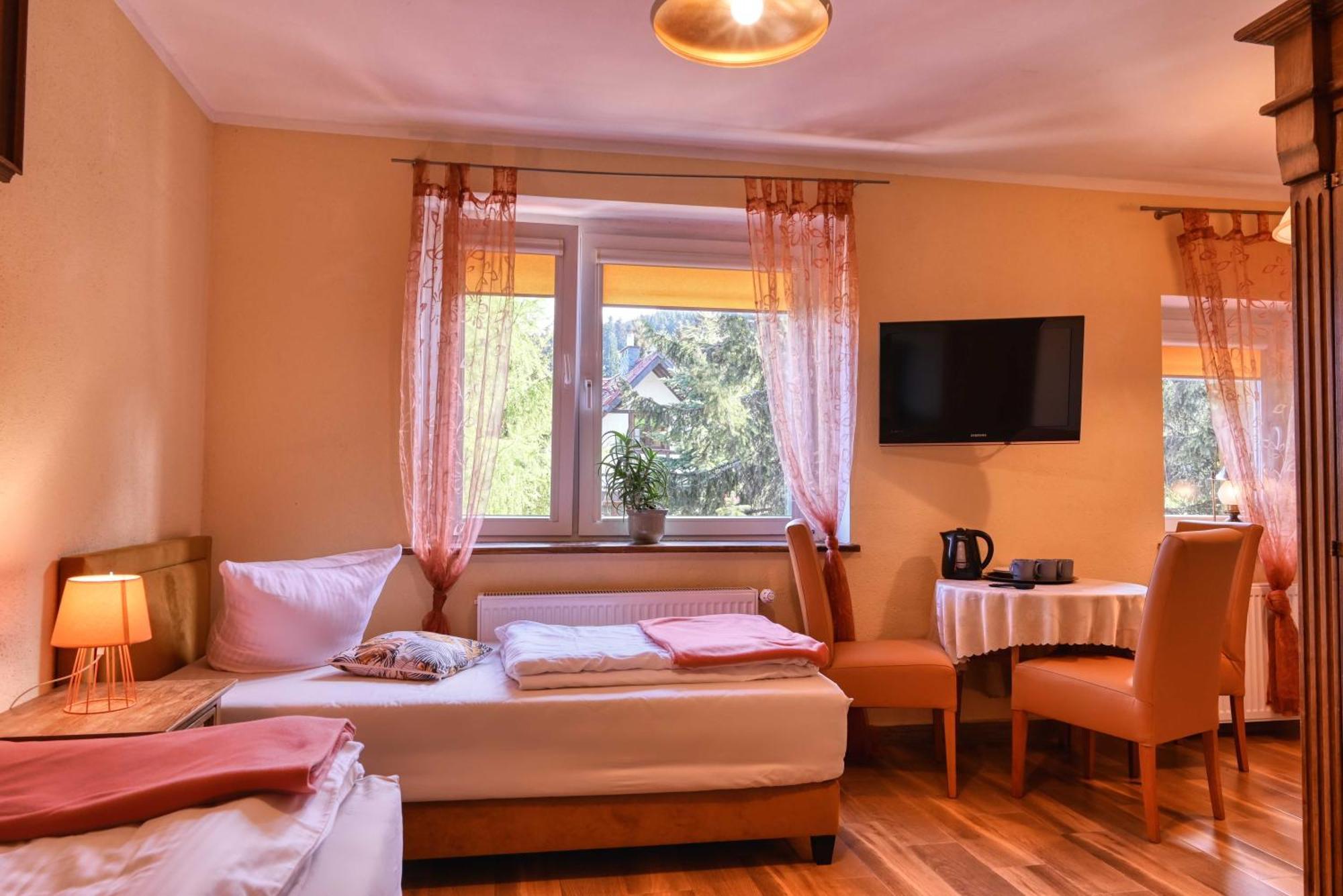 Osrodek Jagienka Zieleniec Bed & Breakfast ดุสนิกิ สดรอย ภายนอก รูปภาพ